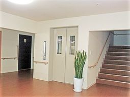 きれいなエントランスの様子