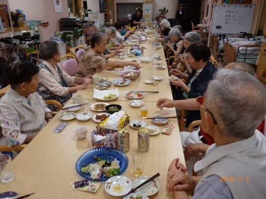笑顔の多い食堂
