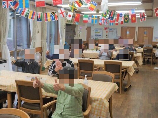 国旗飾り付けの食堂