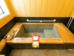 和風デザインの浴室