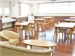 明るいダイニングの様子