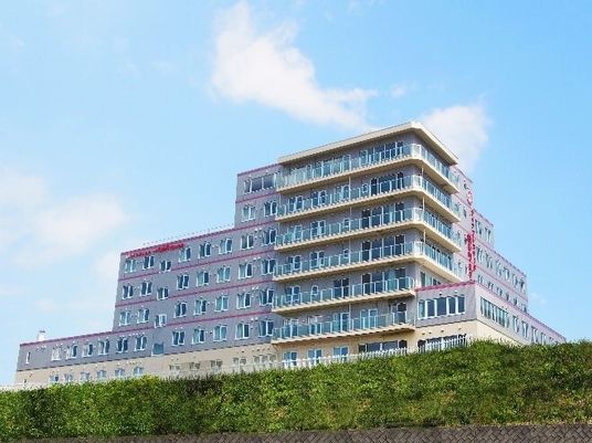 多階建ての建物外観