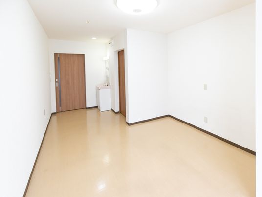 広々とした洋室の一角