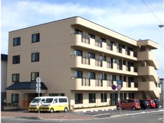 モダンな建物の外観