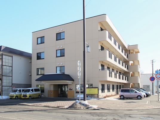 きれいな建物の外観