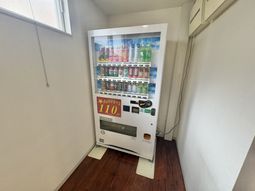 清潔なドリンクコーナー