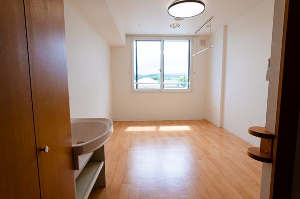 居室の明るい室内空間