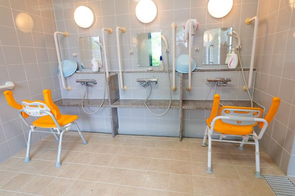 バリアフリーの浴室