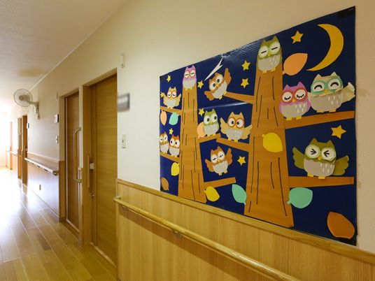 廊下の壁飾り
