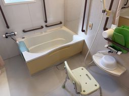 入浴設備の浴室