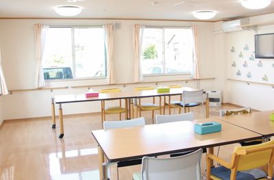 自然光が入る多目的室