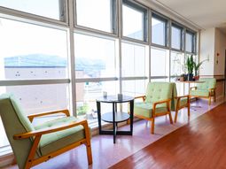 明るい応接スペース