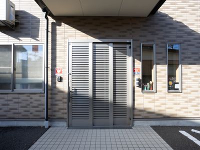 施設の出入口
