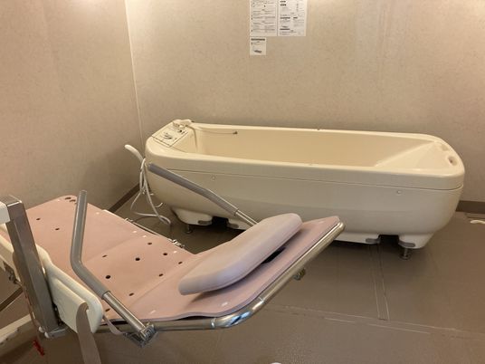 機能訓練室の浴室