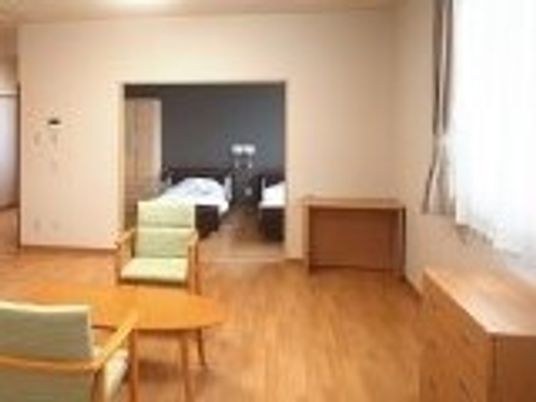 落ち着いた雰囲気の居室