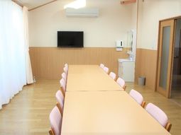 清潔なダイニングルーム