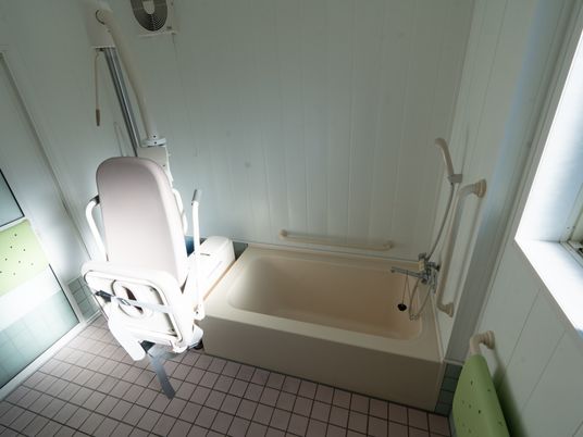 便利な設備の浴室