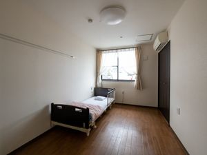 居室のシンプルな空間