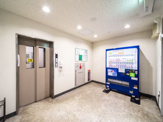 エレベーター前のスペース