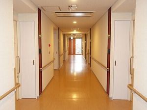 清潔感ある綺麗な廊下