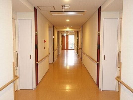 清潔感ある綺麗な廊下