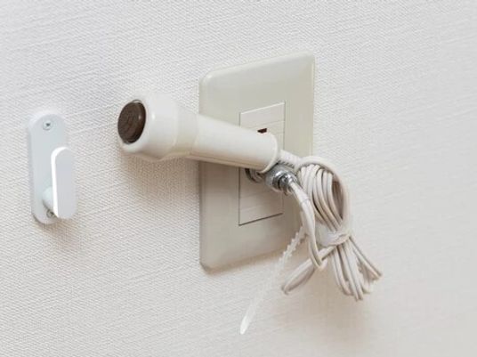 白壁に取り付けたナースコール