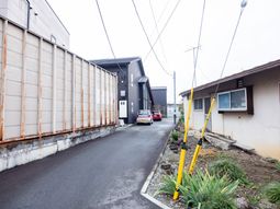 モダンな建物の外観