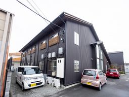 広々とした外観