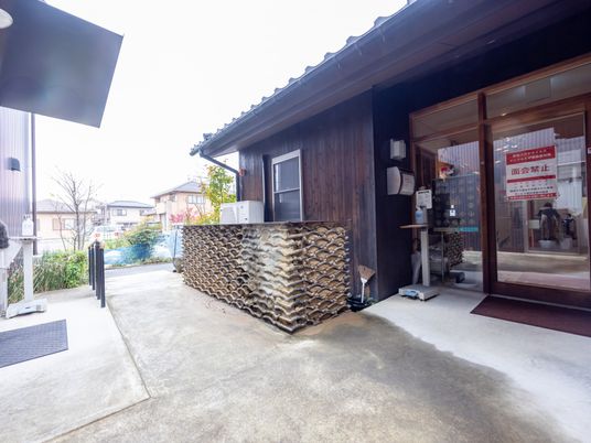 落ち着いたエントランス