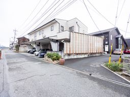 モダンな建物の外観