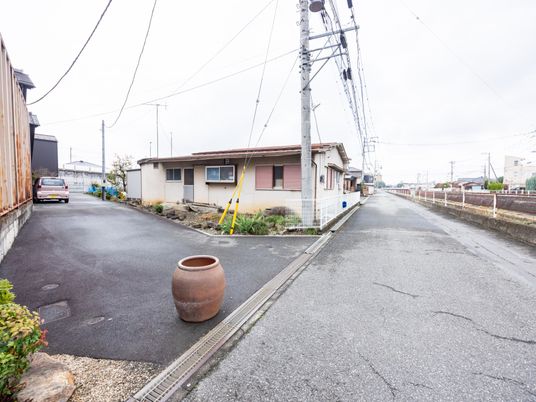 閑静な外観