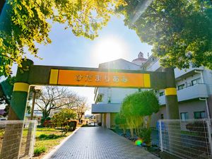 施設の入口前アプローチ  