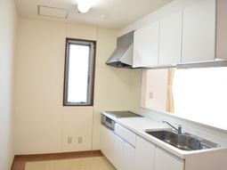 キッチンの明るい空間