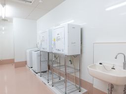 清潔な洗濯設備の様子