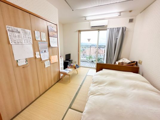 落ち着いた雰囲気の居室