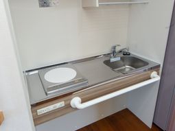 キッチンのシンプルな設備