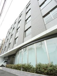 現代的な建物の外観