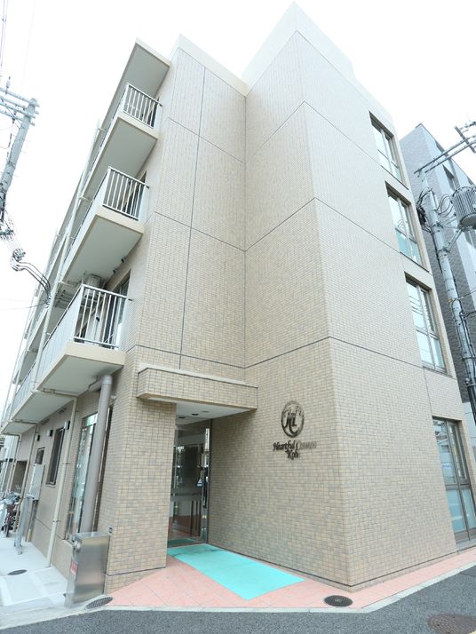 清潔感のある建物の外観
