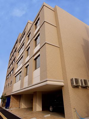 清潔感のある建物の外観