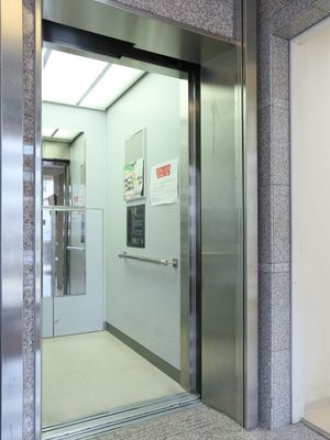 綺麗なエレベーター