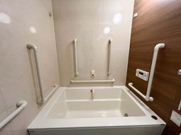 安全に配慮した浴室