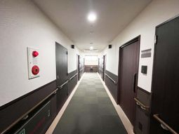 手すり付きの廊下