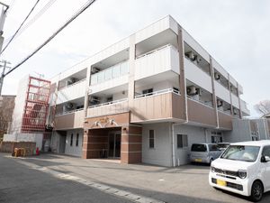 多階層の建物外観