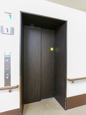 エレベーターの上空観