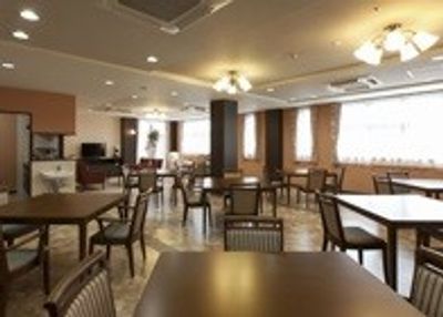 広々とした食堂の風景