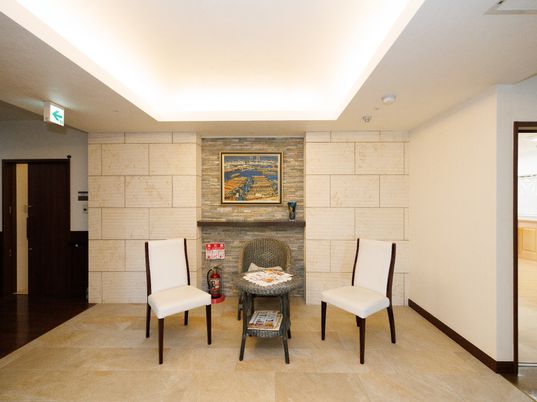 明るい待合スペース