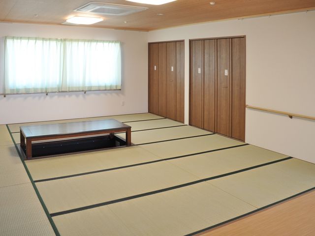 和室の居室 和室 優しい光が差し込む和室では、落ち着いた雰囲気の中でくつろぐことができます。
