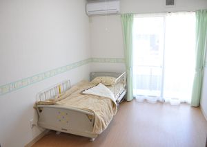 自然光の差し込む居室