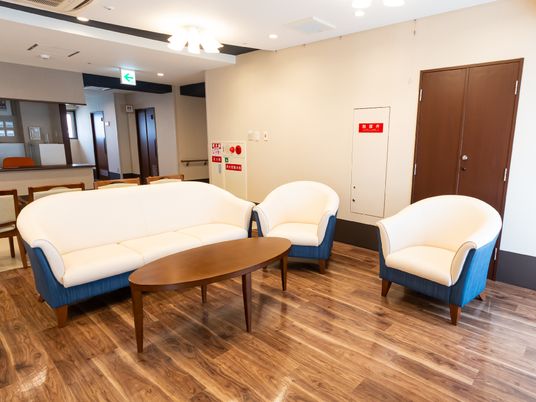 共有スペースの快適な椅子