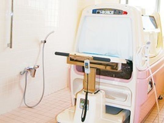 機能的な介護用浴槽